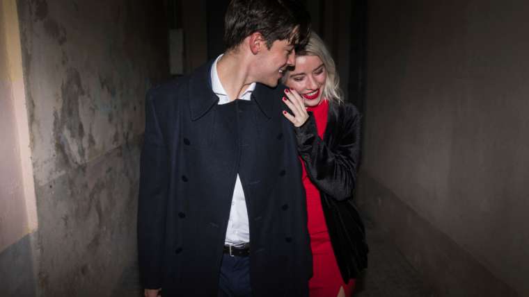 9 Benefits Of Escape Rooms For Couples' Bonding